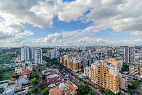 Image 12 - 185006