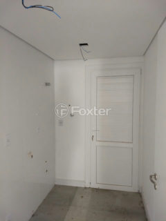 Image 17 - 185566