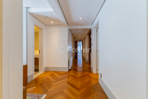 Image 37 - 186185