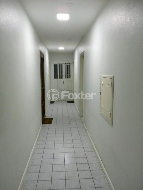 Image 11 - 187698