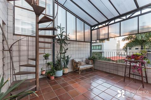 Image 11 - 194449