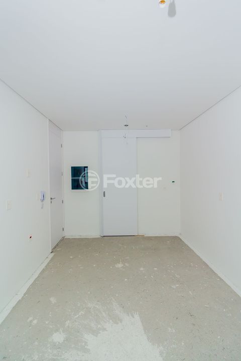 Image 40 - 194948