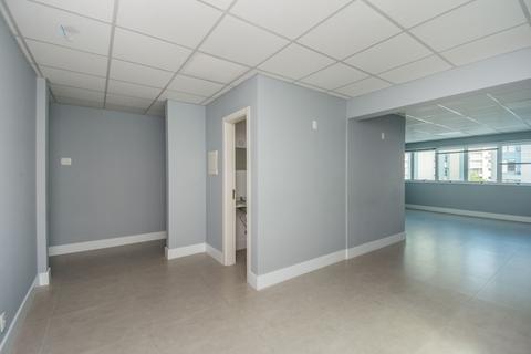 Image 3 - 196170