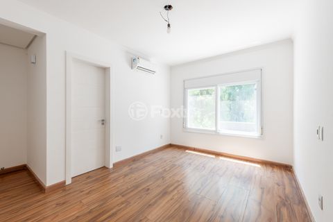 Image 14 - 198001