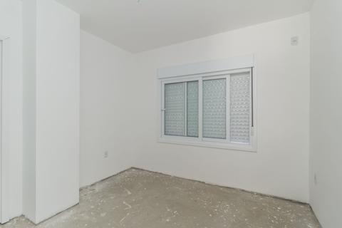 Image 19 - 198402