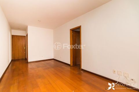 Image 3 - 199705