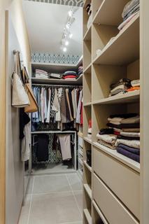 Image 21 - 201728