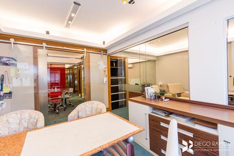 Image 3 - 202542