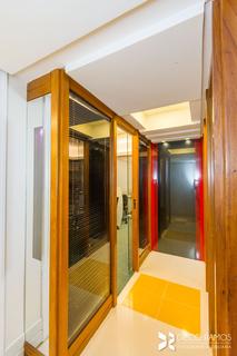 Image 4 - 202542
