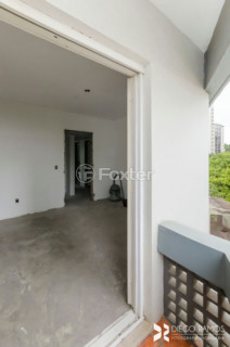 Image 22 - 203011