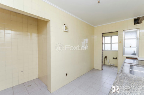 Image 35 - 203011