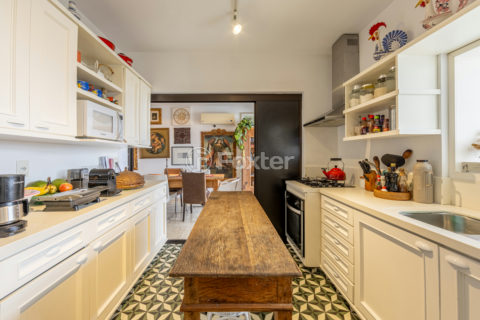 Image 27 - 203504