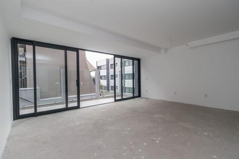 Image 1 - 203663
