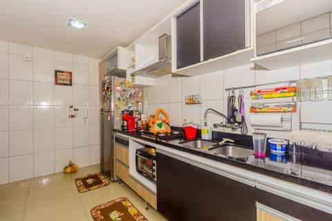 Image 38 - 203819