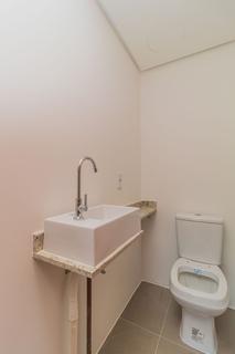 Image 7 - 203968