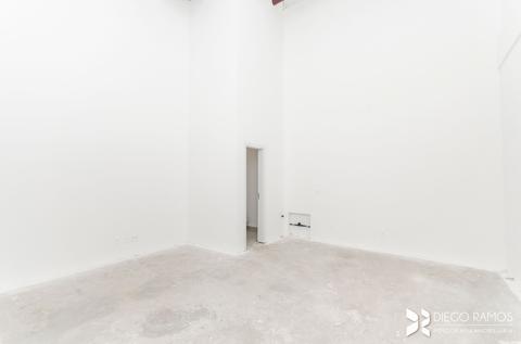 Image 3 - 204305