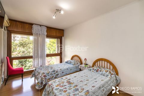 Image 19 - 204419