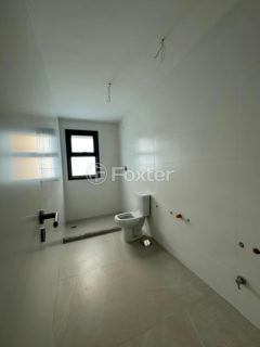 Image 35 - 205218