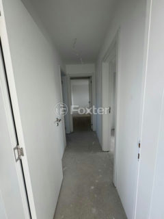 Image 26 - 205218
