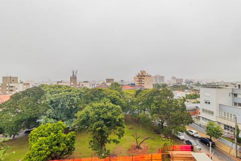 Image 20 - 205225