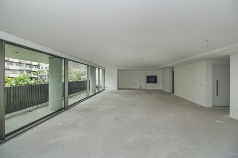 Image 3 - 205528