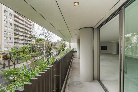 Image 5 - 205528