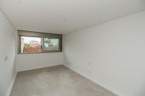 Image 35 - 205528