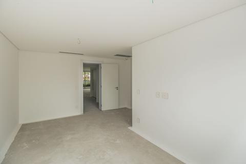 Image 36 - 205528