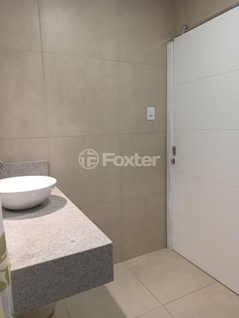Image 11 - 205547
