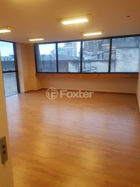 Image 3 - 205621