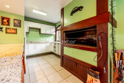Image 36 - 205850