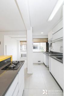 Image 11 - 207112