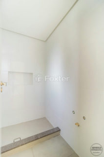 Image 8 - 207782