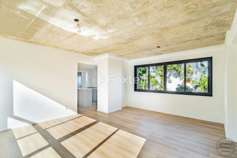 Image 3 - 207782