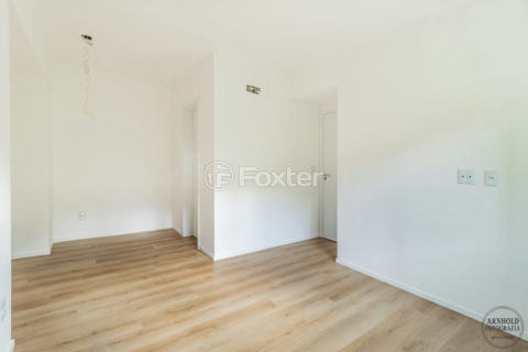Image 9 - 207782