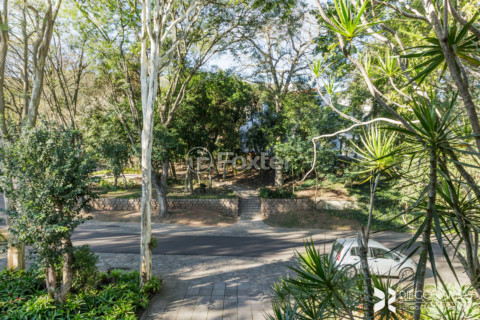 Image 63 - 208244