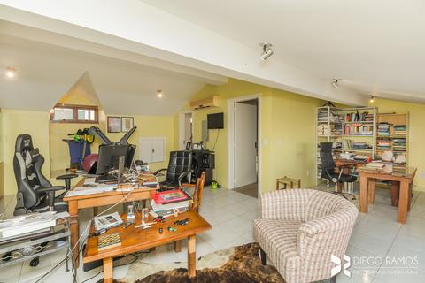 Image 35 - 208498