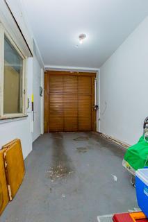 Image 31 - 208578