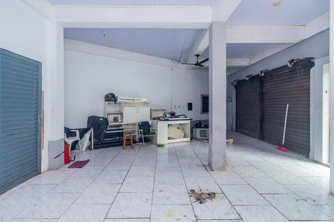 Image 3 - 209555