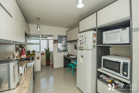 Image 38 - 210082