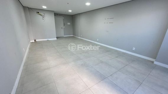 Image 4 - 210109
