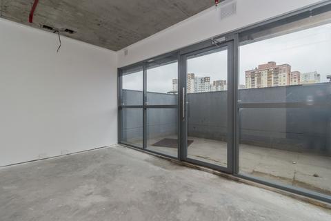 Image 11 - 210111