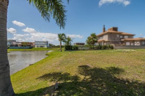 Image 6 - 210142
