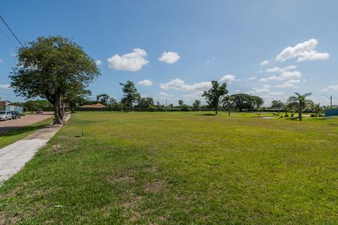 Image 12 - 210142