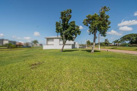 Image 12 - 210146