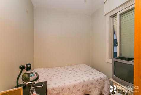 Image 32 - 210298