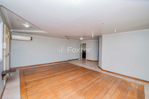 Image 3 - 210585