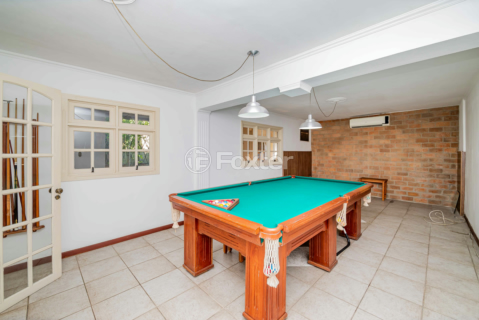 Image 4 - 210585