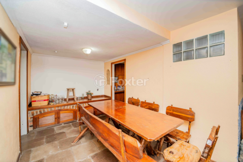 Image 37 - 210585