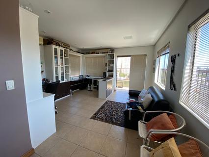 Image 44 - 210859